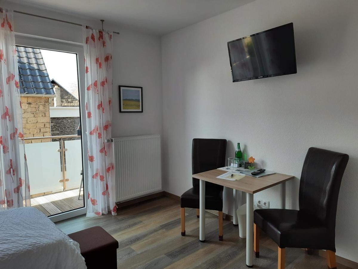 Gästehaus Am Hochsimmer Ettringen  Exterior foto