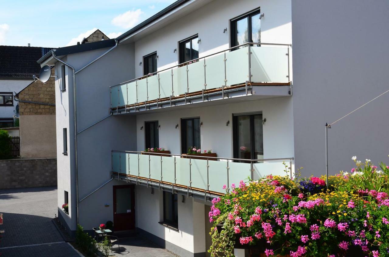 Gästehaus Am Hochsimmer Ettringen  Exterior foto